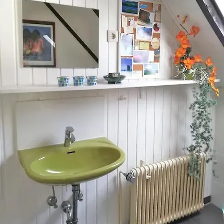 Modern Eingerichtetes Mnichov